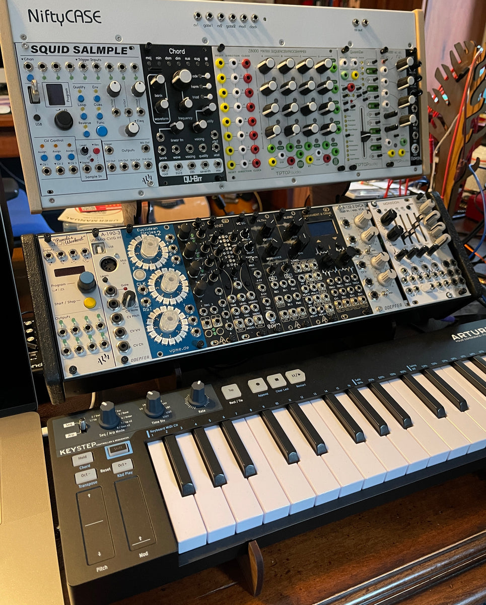 Skiff 104 Powered - Eurorack Modular Synthesizer Cases